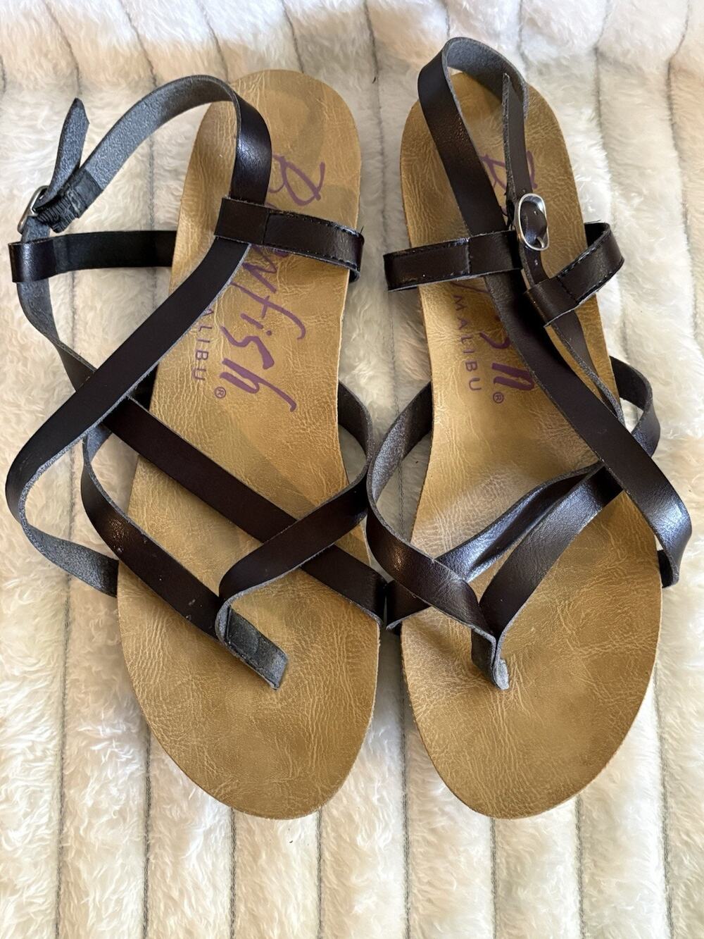 Blowfish Malibu Women's Black Thong Sandals Buckle Adjustable Strap Sz 10